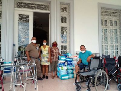 Escuela de Santiago de Cuba recibe donaciones de Valencia