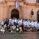 Voluntarios italianos y médicos internacionalistas cubanos rinden tributo a Fidel