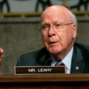 Legisladores de EEUU exigen cambio de política hacia Cuba
