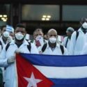 Médicos cubanos ayuda necesaria a México, editorializa La Jornada