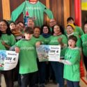 La comparsa internacionalista vasca Askapeña dona a Euskadi-Cuba parte de su recaudación en las fiestas de Bilbao