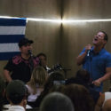 “Nuestra canción no será aplastada por el fascismo y el odio”: Buena Fe dio un concierto en València, arropados por la solidaridad y la emigración patriótica