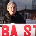 Tercera concentración frente a la embajada de EEUU en Estocolmo: Maj Wechselmann, cineasta sueca, reclama el “derecho a vivir” de Cuba