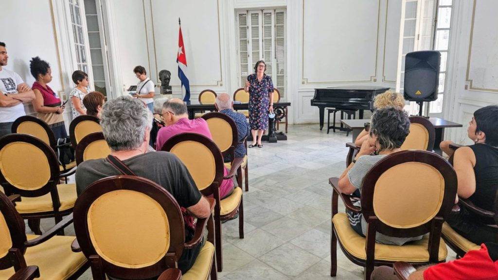 Brigada Solidaria Sanitaria a Cuba, visita  Centro de Estudios Martianos