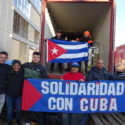 Cargan en Zúrich contenedor con ayuda para personas damnificadas por el huracán Melissa en Cuba