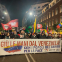 Manifestantes condenan en Italia la agresión de EEUU contra Venezuela