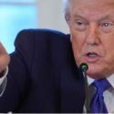 Trump insiste en Groenlandia, cualquier cosa menor inaceptable, dice