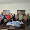 Salvadoreños solidarios entregan ayuda para Cuba